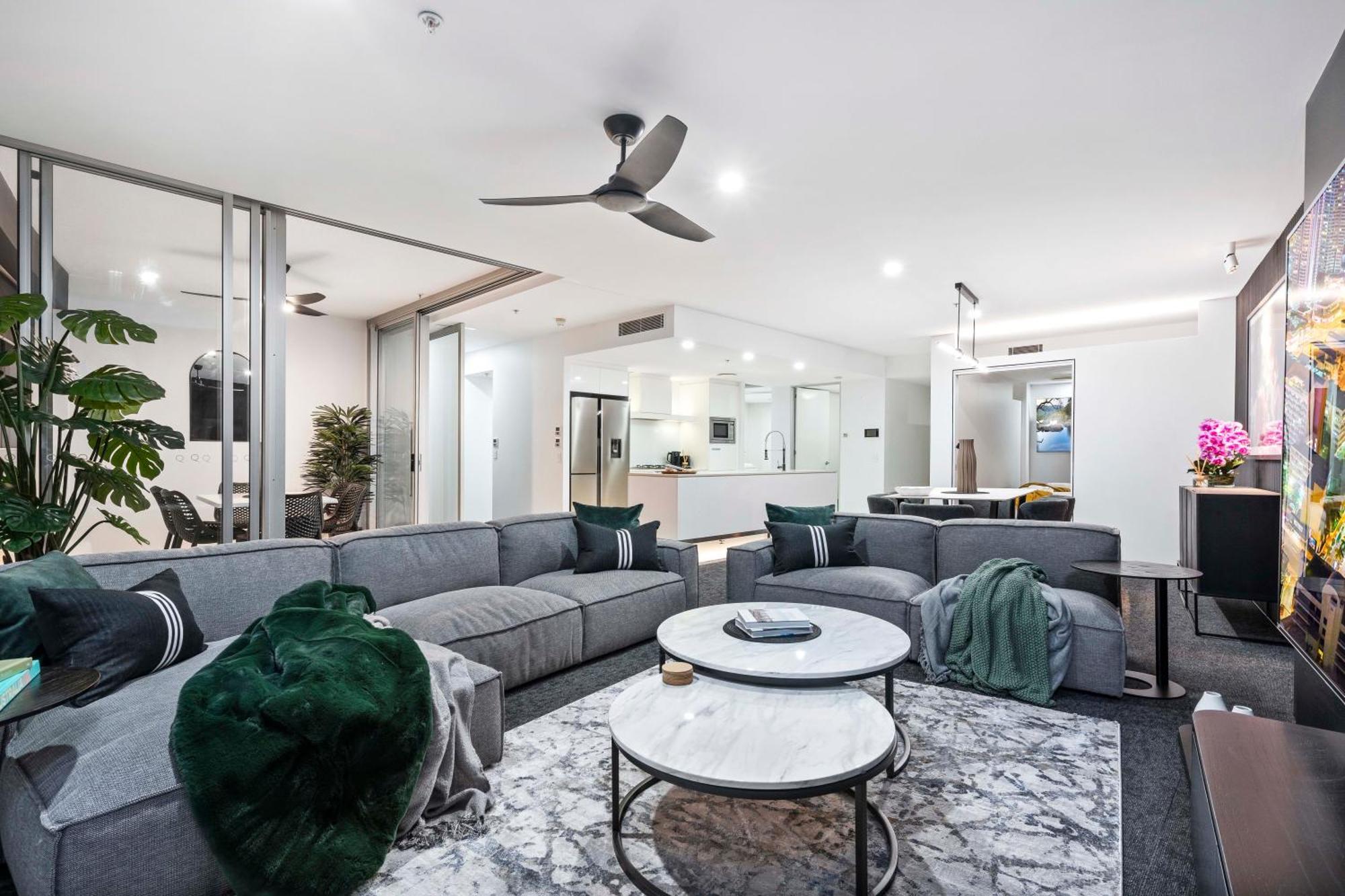 Q Tower At Surfers Paradise - Self Contained Apartments 黄金海岸 外观 照片