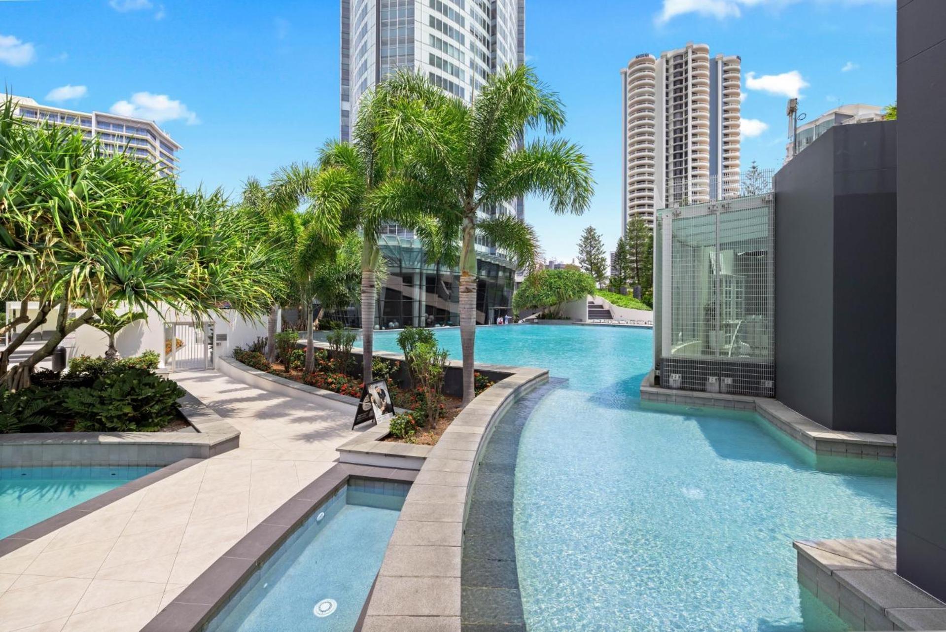 Q Tower At Surfers Paradise - Self Contained Apartments 黄金海岸 外观 照片