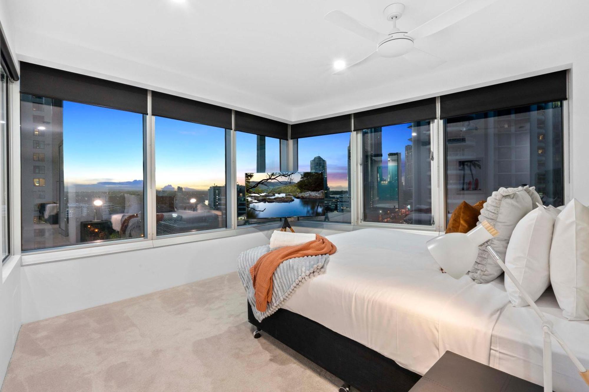 Q Tower At Surfers Paradise - Self Contained Apartments 黄金海岸 外观 照片